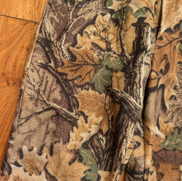 Cabela's Vintage Forest Camo Pants (L) - Picture 5 of 9